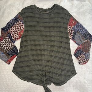Alchemy Thread Lightweight Boho Top Sz‎ Small Patch sleeves Olive Green Shirt